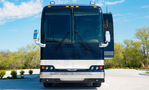 Galaxy entertainer coach with slide out for rent in the united states